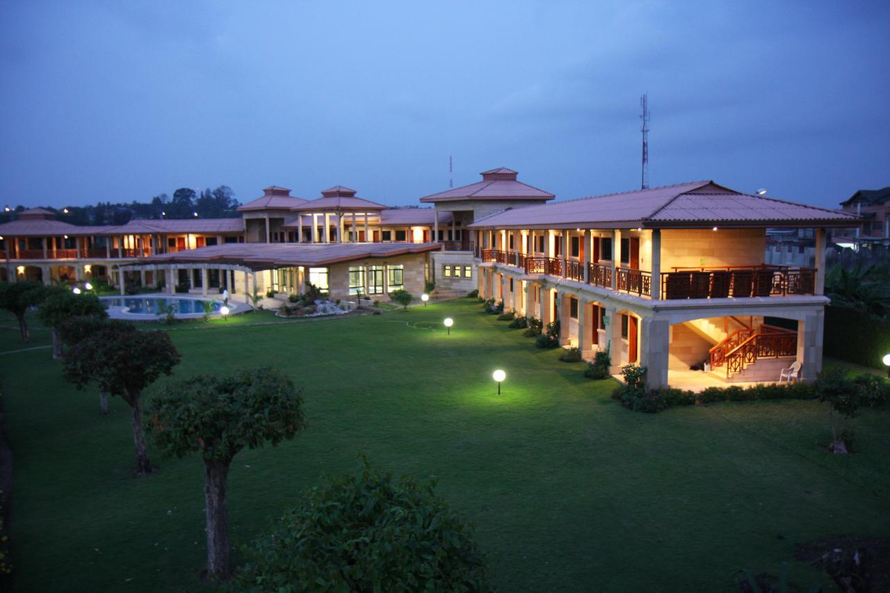 Hotel Sol Beni Abidjan Exterior foto