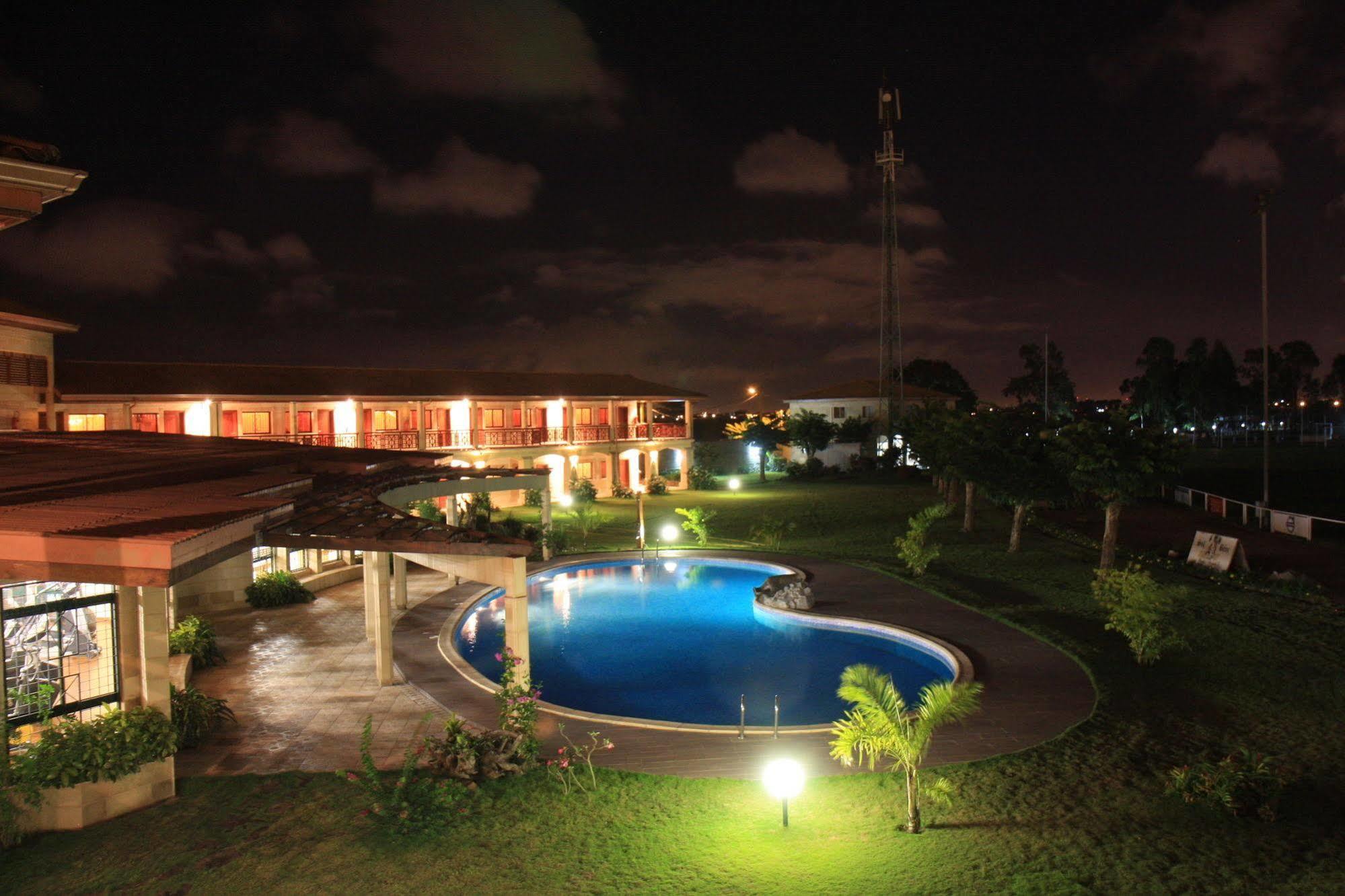 Hotel Sol Beni Abidjan Exterior foto