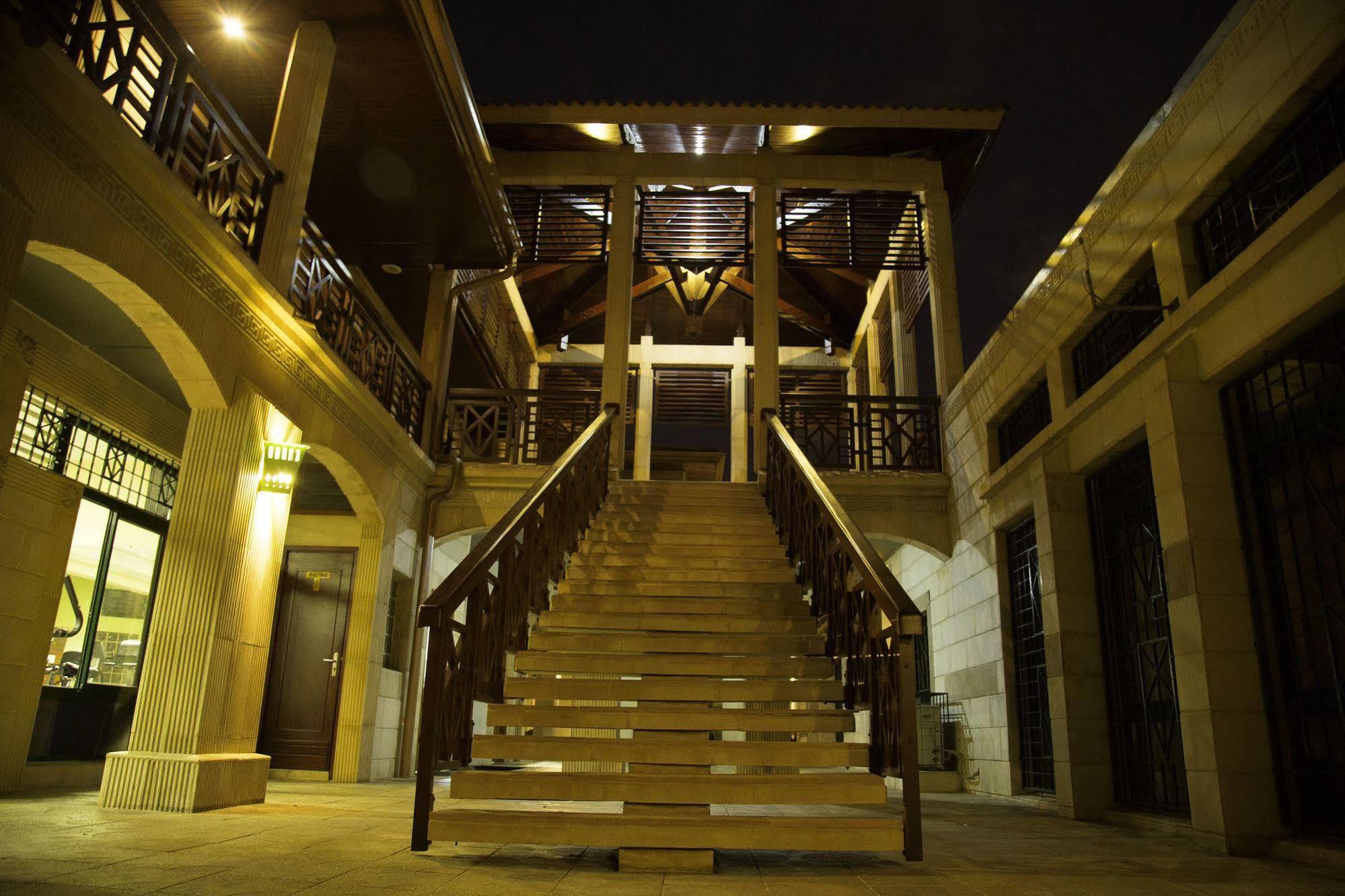 Hotel Sol Beni Abidjan Exterior foto