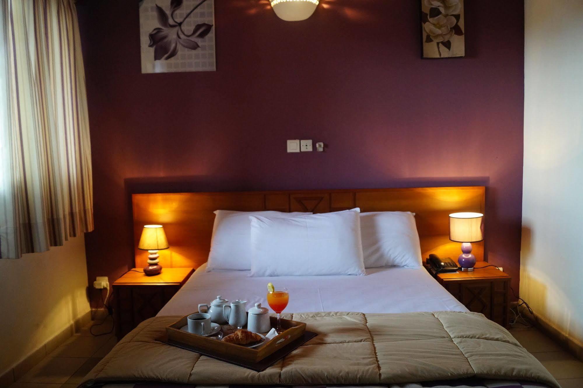 Hotel Sol Beni Abidjan Exterior foto