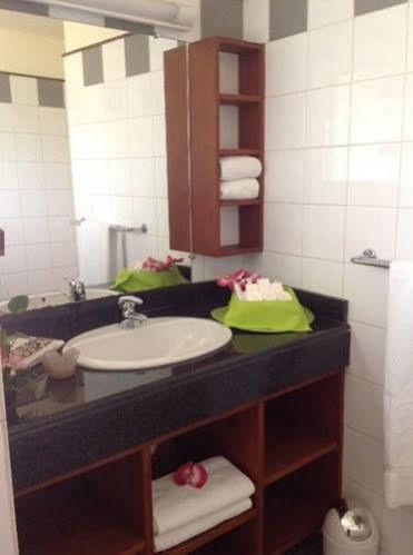 Hotel Sol Beni Abidjan Exterior foto