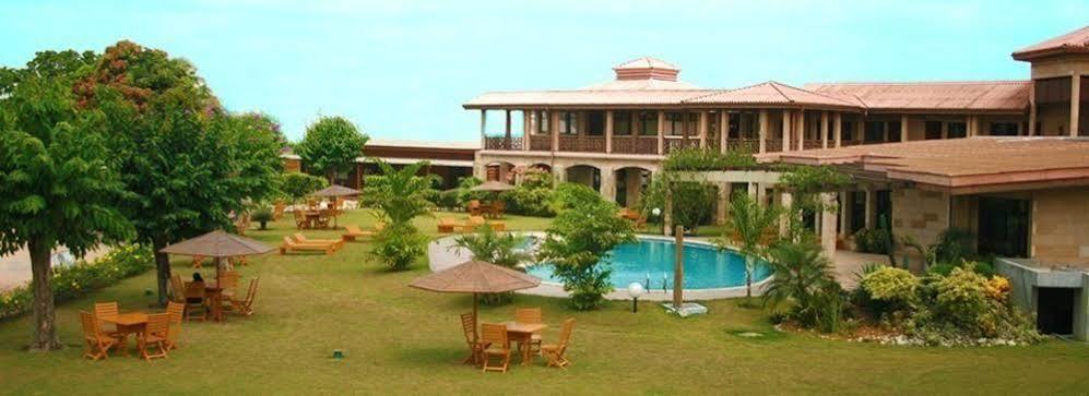 Hotel Sol Beni Abidjan Exterior foto